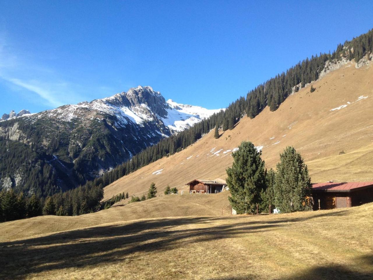 Appartements Schwarzer Adler Elbigenalp Exterior foto